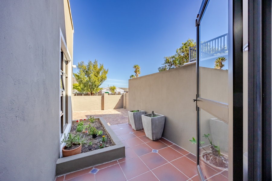 2 Bedroom Property for Sale in Capri Western Cape